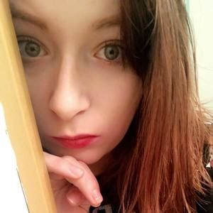 Meet your Posher, Hayley